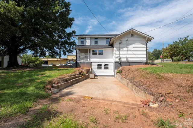 $244,000 | 328 South Miller Avenue, Statesville, NC 28677