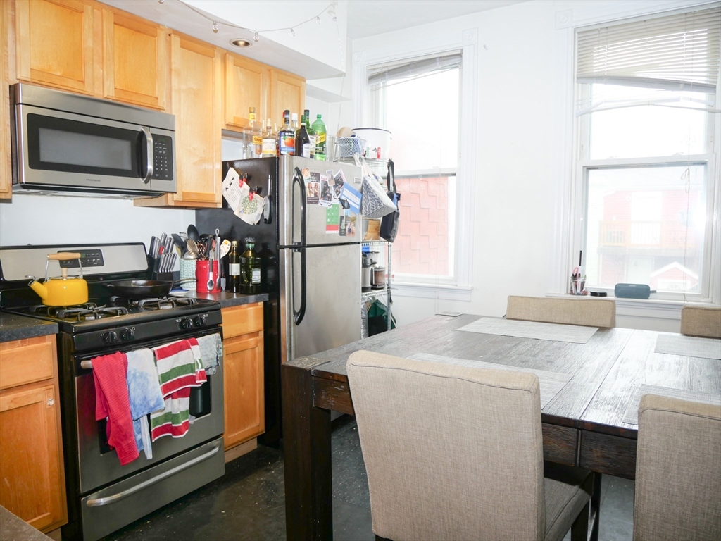 237 West 3rd Street, Unit 2 Boston, MA 02127 - Photo 6 of 11