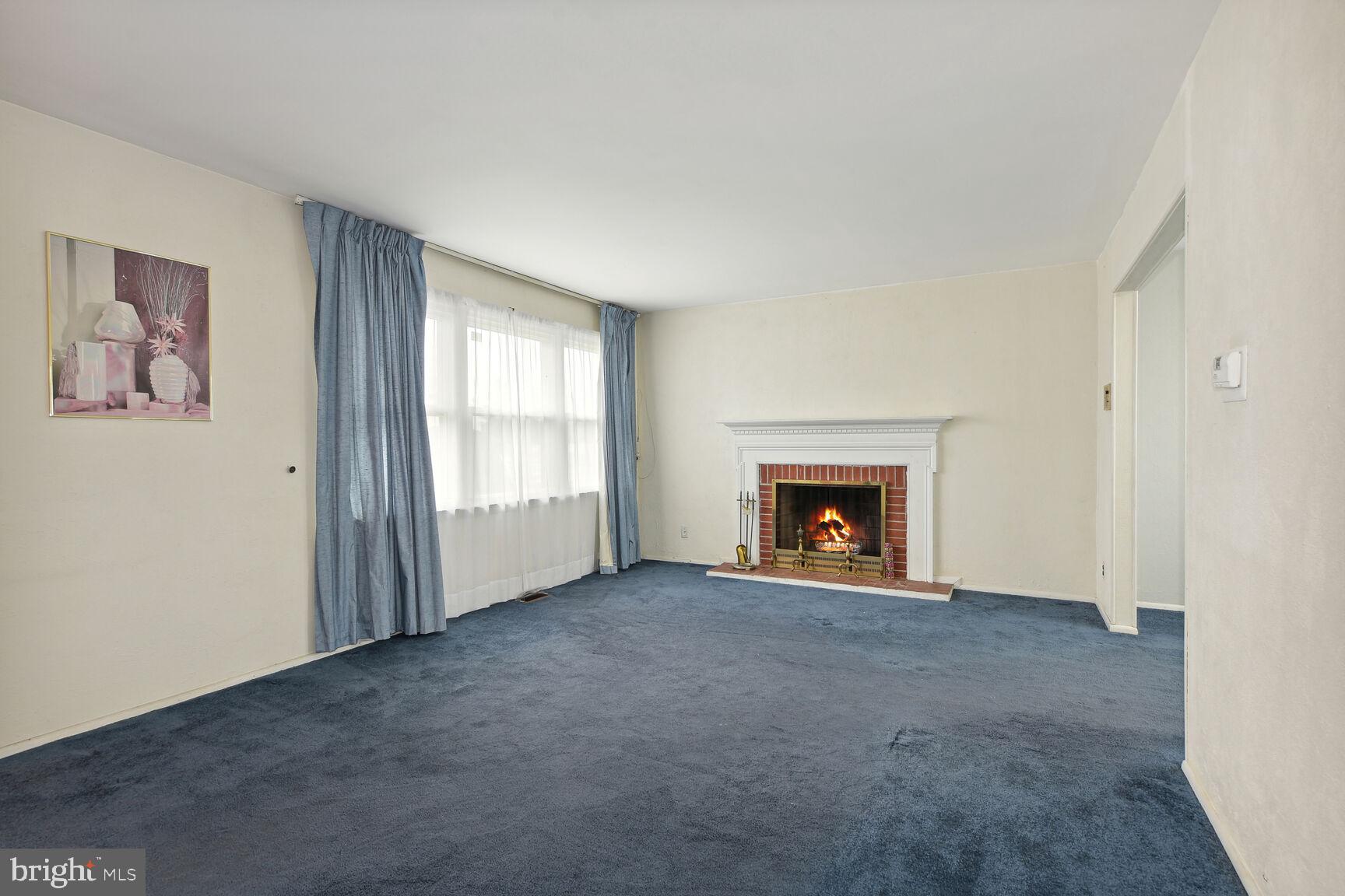 1314 Salem Road Burlington, NJ 08016 - Photo 4 of 20 Living Room with Fireplace