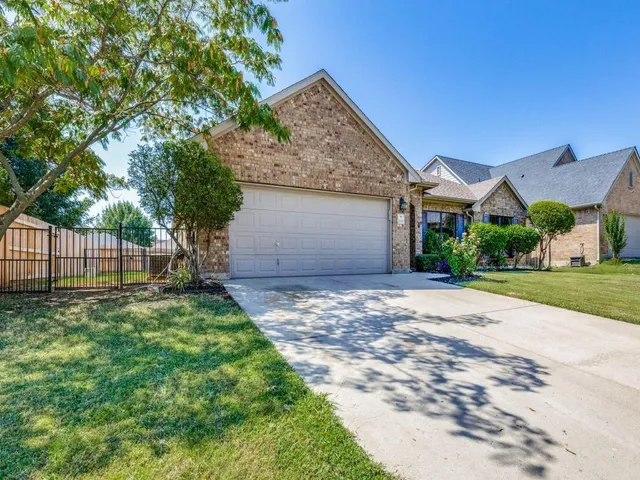 $2,550 | 2609 Plains View Drive, Burleson, TX 76028