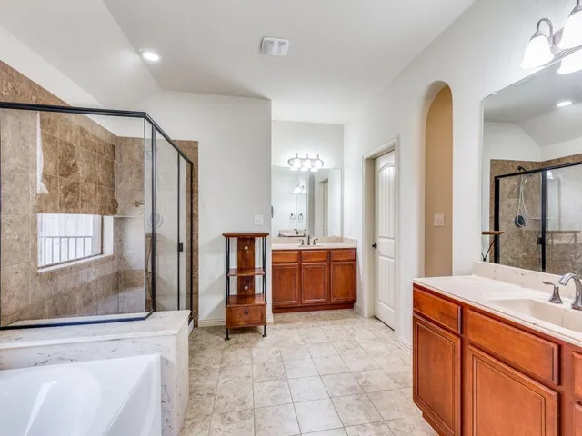 $2,550 | 2609 Plains View Drive, Burleson, TX 76028