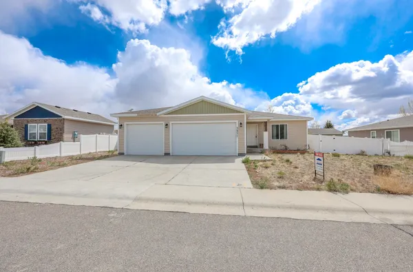 $399,900 | 3851 Sandhill Street, Rock Springs, WY 82901
