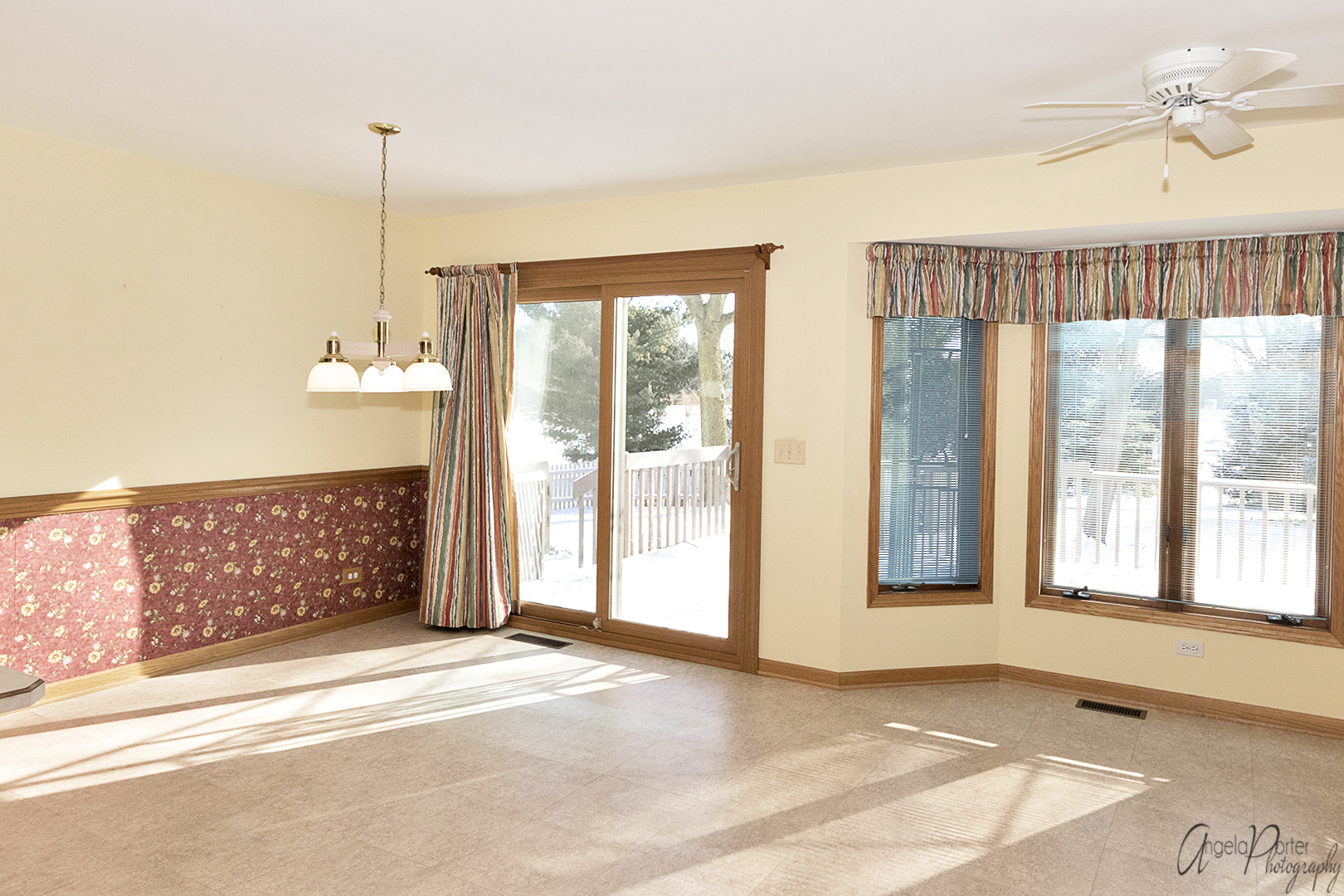 1409 Elm Street Spring Grove, IL 60081 - Photo 11 of 28 a view of an empty room with a window