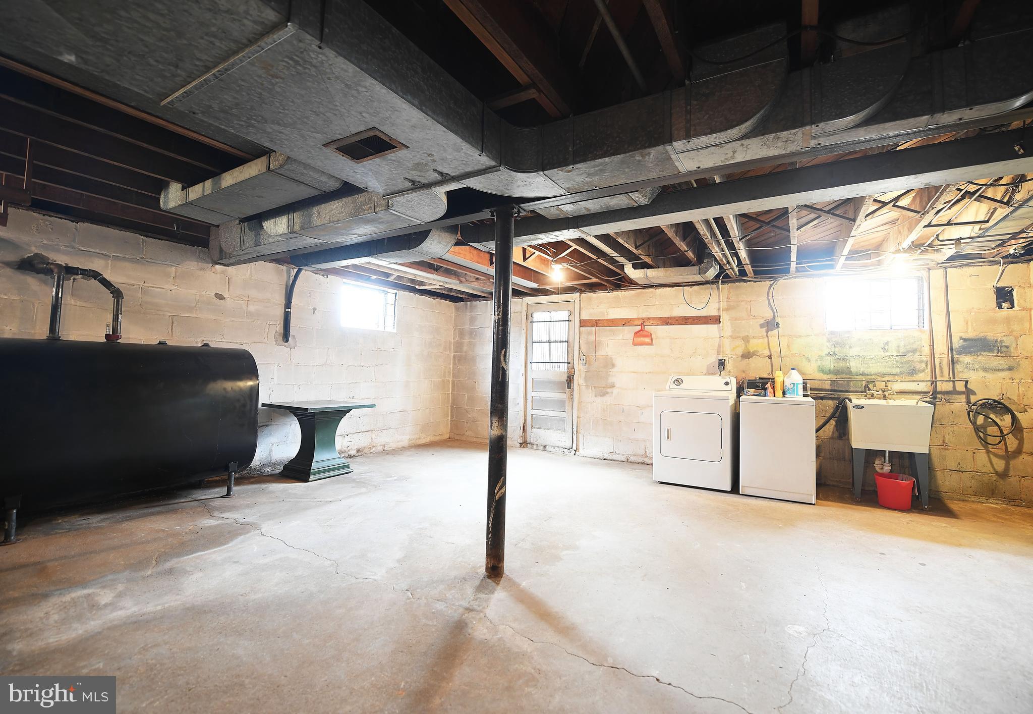 1234 Lake Falls Road Baltimore, MD 21210 - Photo 27 of 33 Basement, Large Blank Slate