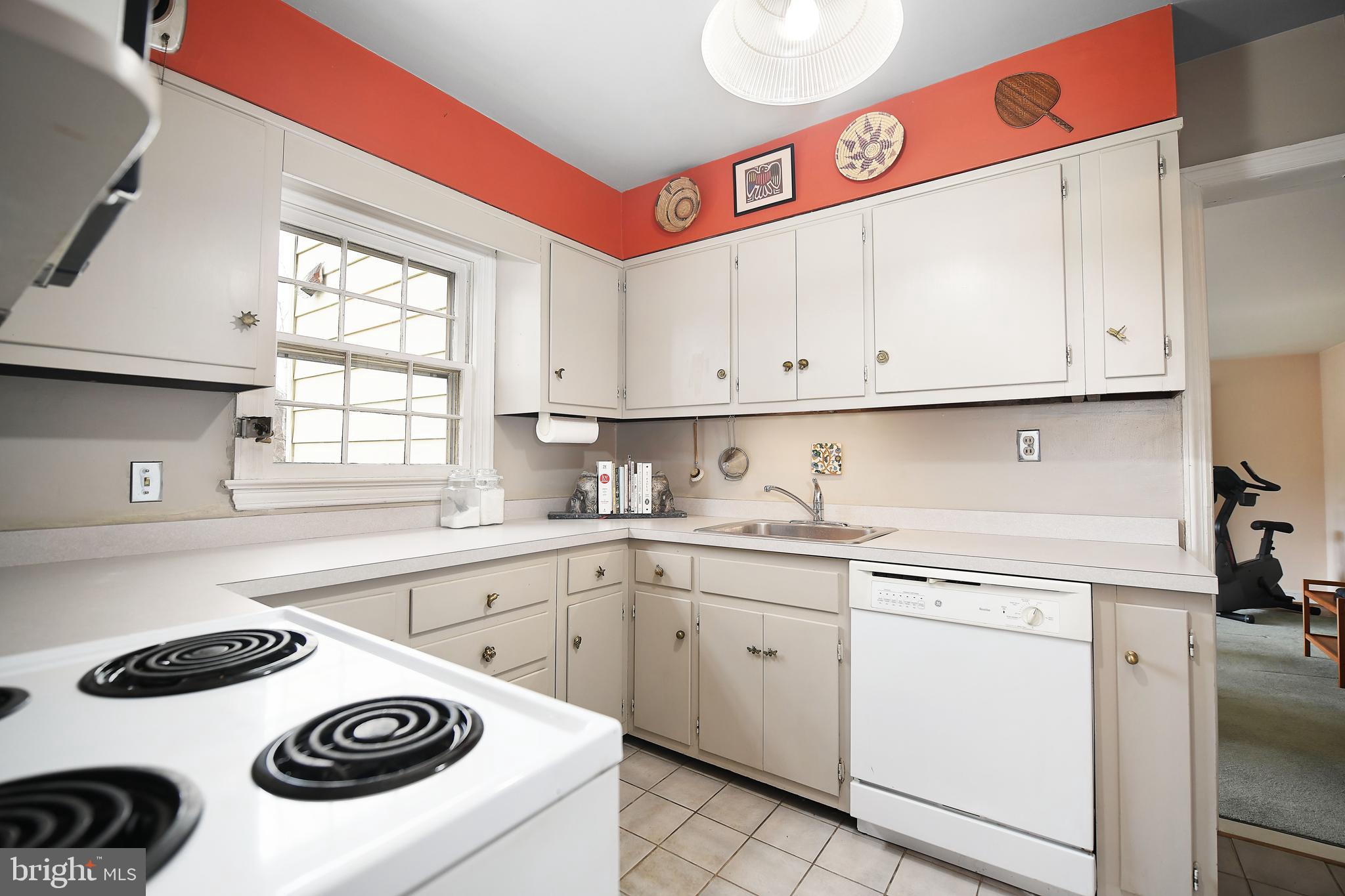 1234 Lake Falls Road Baltimore, MD 21210 - Photo 10 of 33 Kitchen
