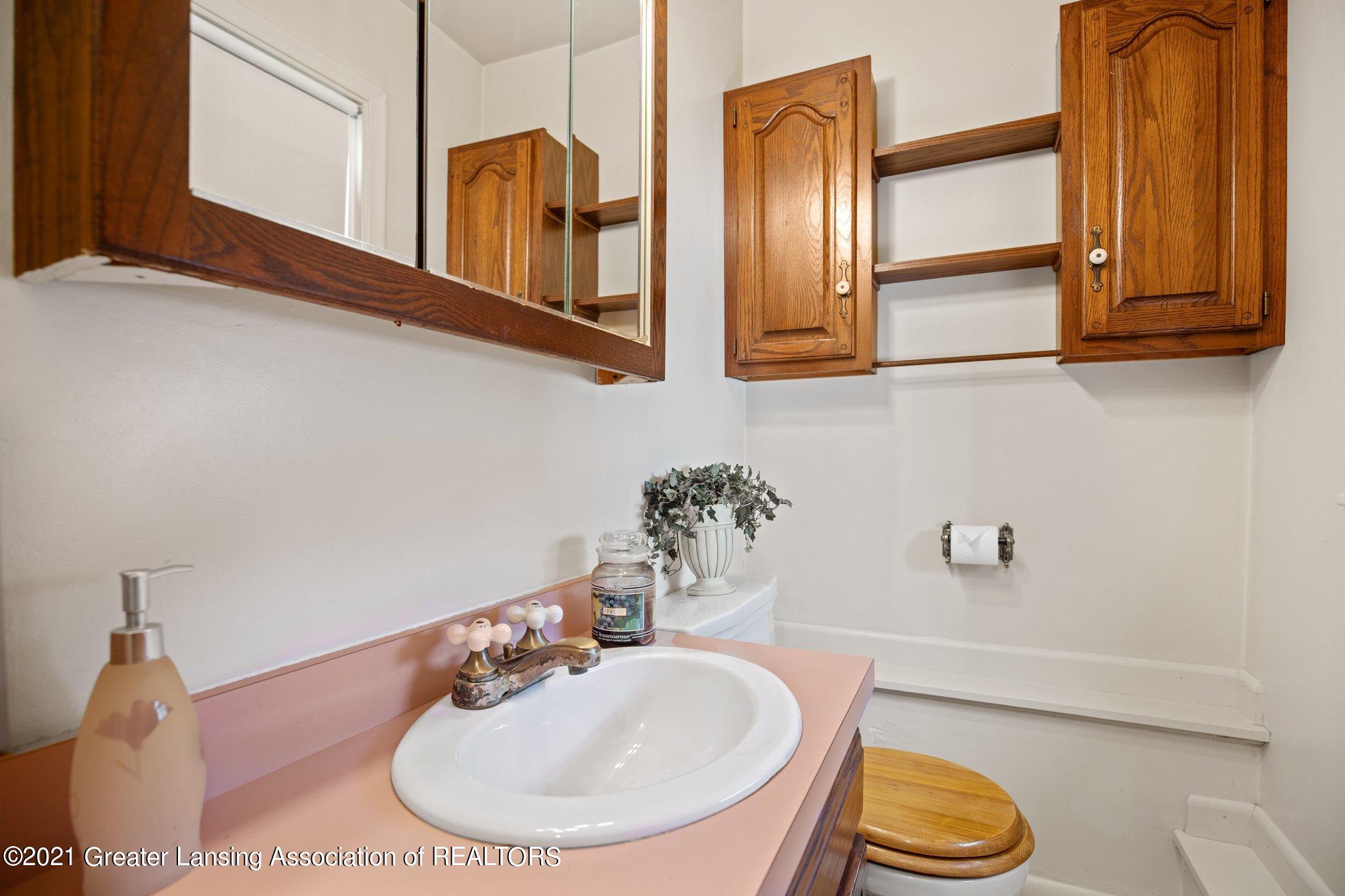 2310 Chatham Road Lansing, MI 48910 - Photo 24 of 24 24-web-or-mls-1P6A7948