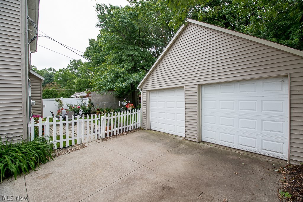 28428 Forest Road Willowick, OH 44095 - Photo 32 of 35