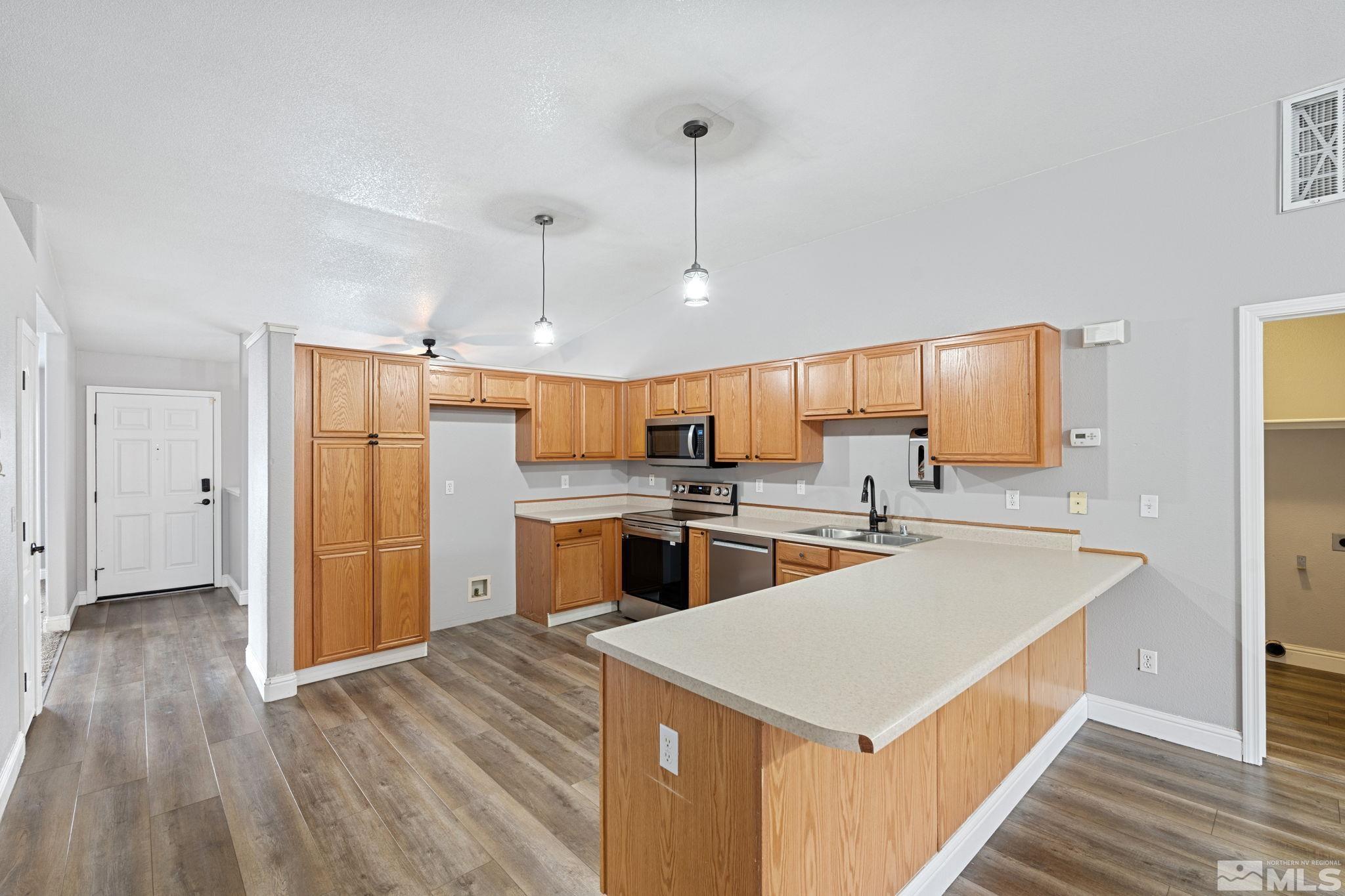 18125 Cherryleaf Court Reno, NV 89508 - Photo 11 of 40 Photo 11