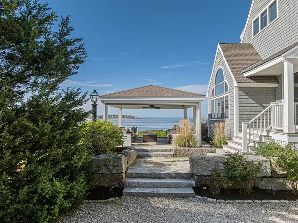$2,400,000 | 1 Trouants Island, Marshfield, MA 02050