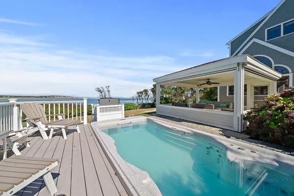$2,400,000 | 1 Trouants Island, Marshfield, MA 02050