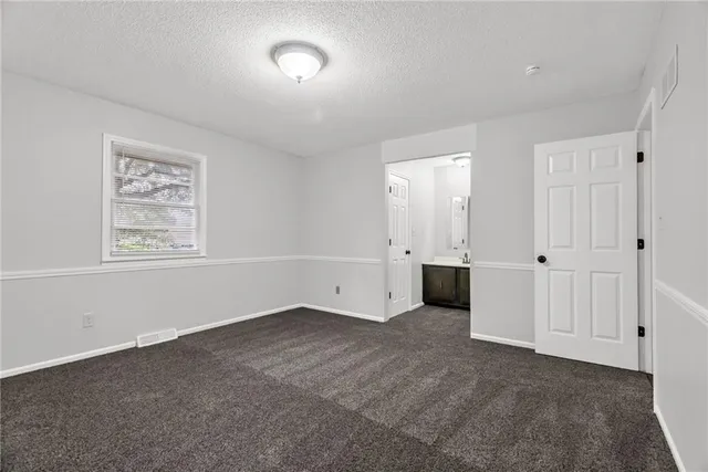 $262,000 | 17800 Whitney Court, Independence, MO 64057