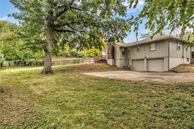 $262,000 | 17800 Whitney Court, Independence, MO 64057