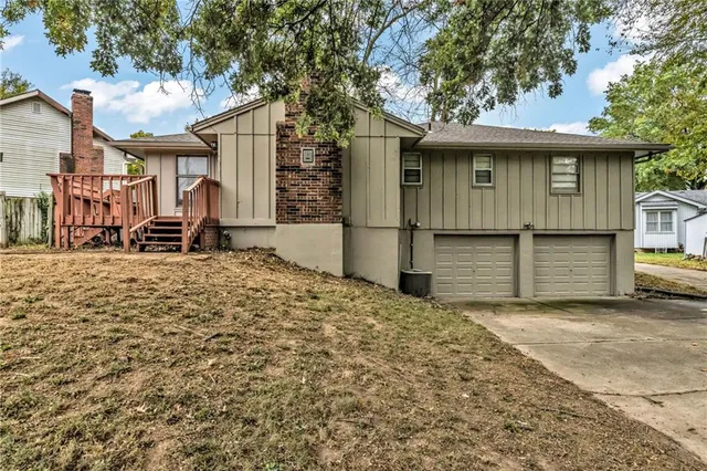 $262,000 | 17800 Whitney Court, Independence, MO 64057