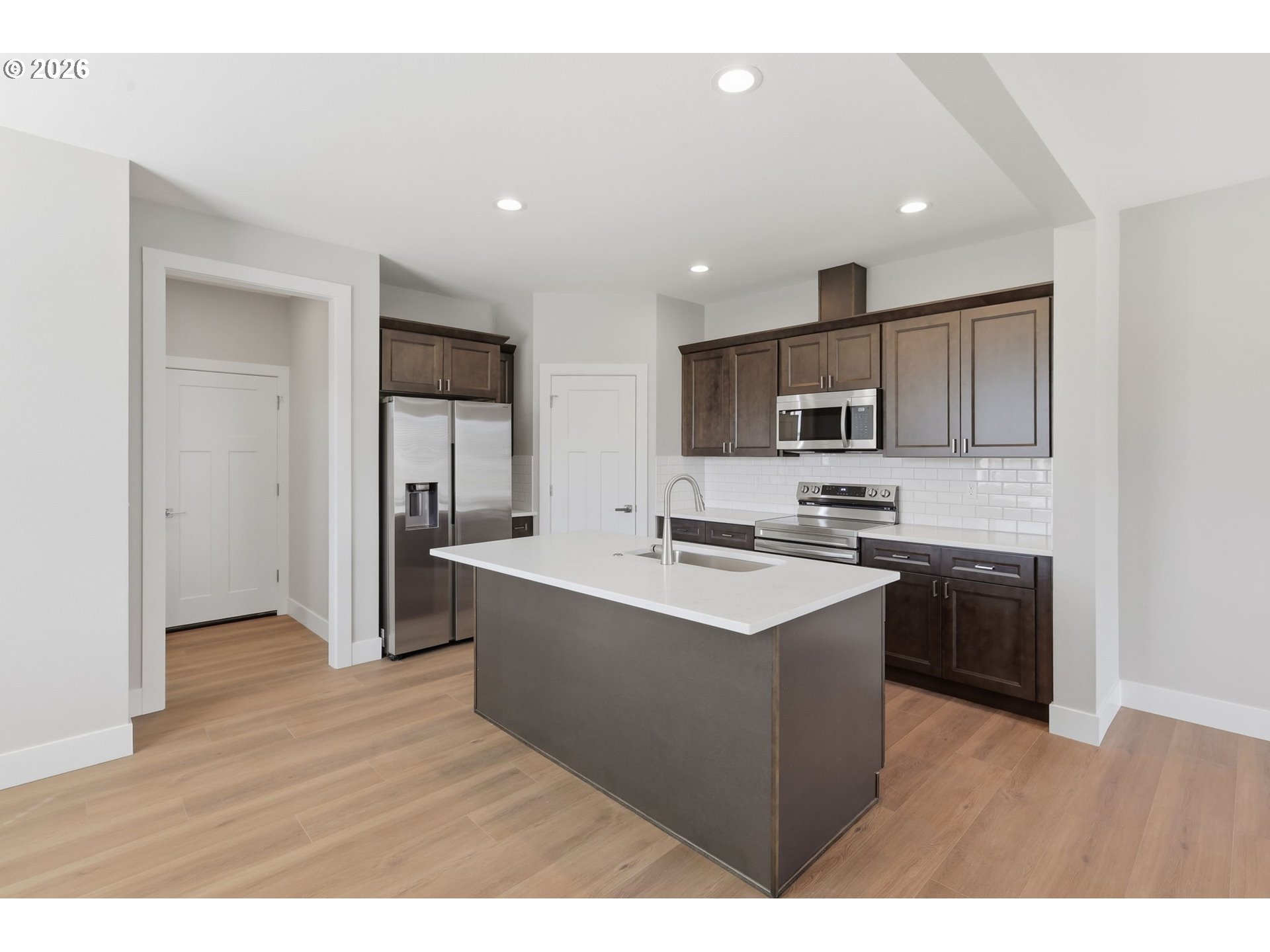4023 Southwest Royal Avenue Gresham, OR 97080 - Photo 12 of 48