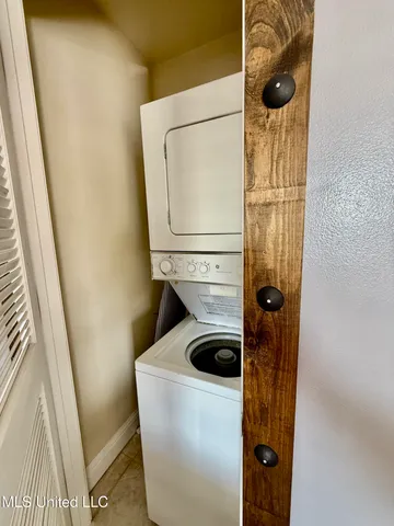 $134,999 | 1664 Beach Boulevard, Unit 26, Biloxi, MS 39531