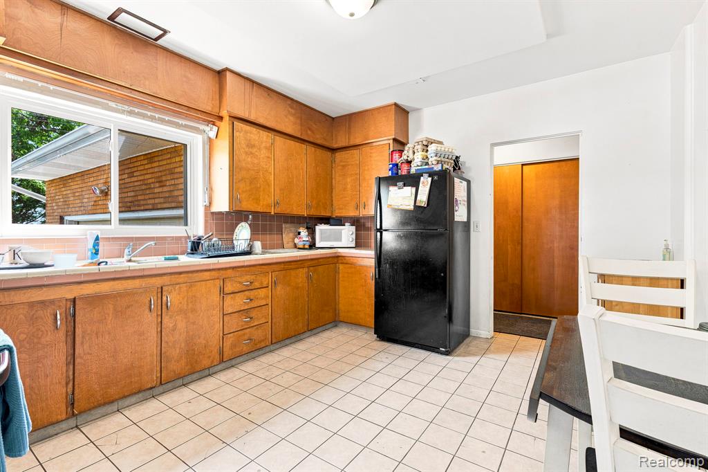 9735 Dolan Road Columbus, MI 48063 - Photo 25 of 63 Gallery Image 25