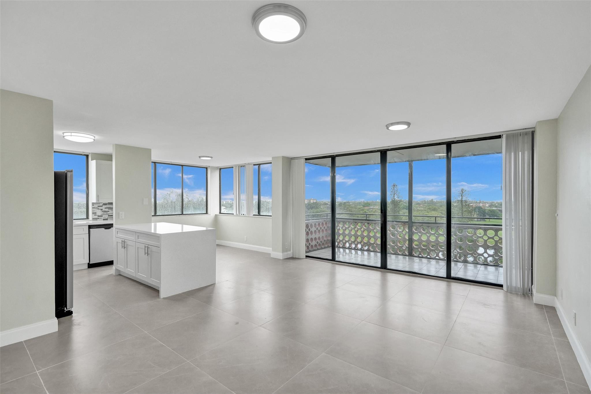 4222 Inverrary Boulevard, Unit 4810 Lauderhill, FL 33319 - Photo 6 of 63 Photo 6