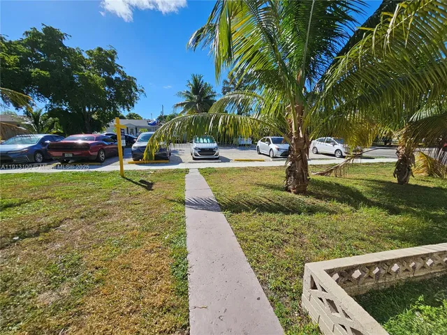 $1,100 | 1723 Liberty Street, Unit 8, Hollywood, FL 33020