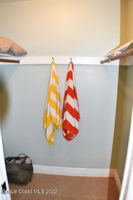 3335 Jay Tee Drive Melbourne, FL 32901 - Photo 17 of 37 a close up of a wall