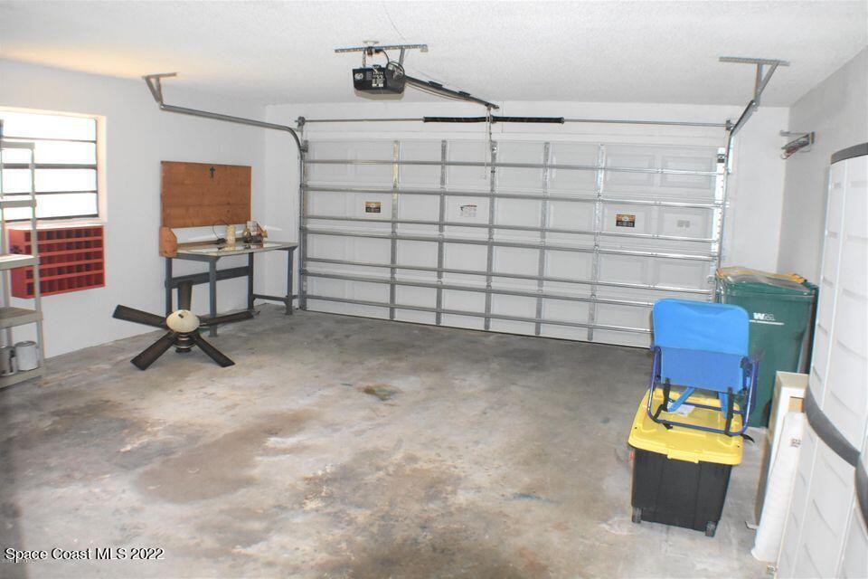 3335 Jay Tee Drive Melbourne, FL 32901 - Photo 30 of 37 a view of a livingroom with furniture