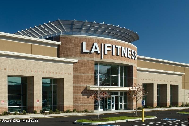 3335 Jay Tee Drive Melbourne, FL 32901 - Photo 36 of 37 a front view of a building