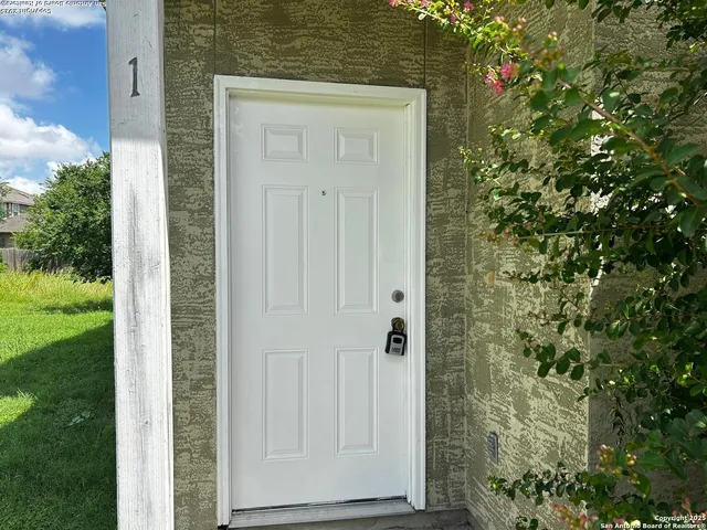 $1,250 | 5611 Golf Mist, Unit 1, San Antonio, TX 78244