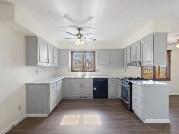 $381,500 | 12292 Indian Trail Road, Geneseo, IL 61254