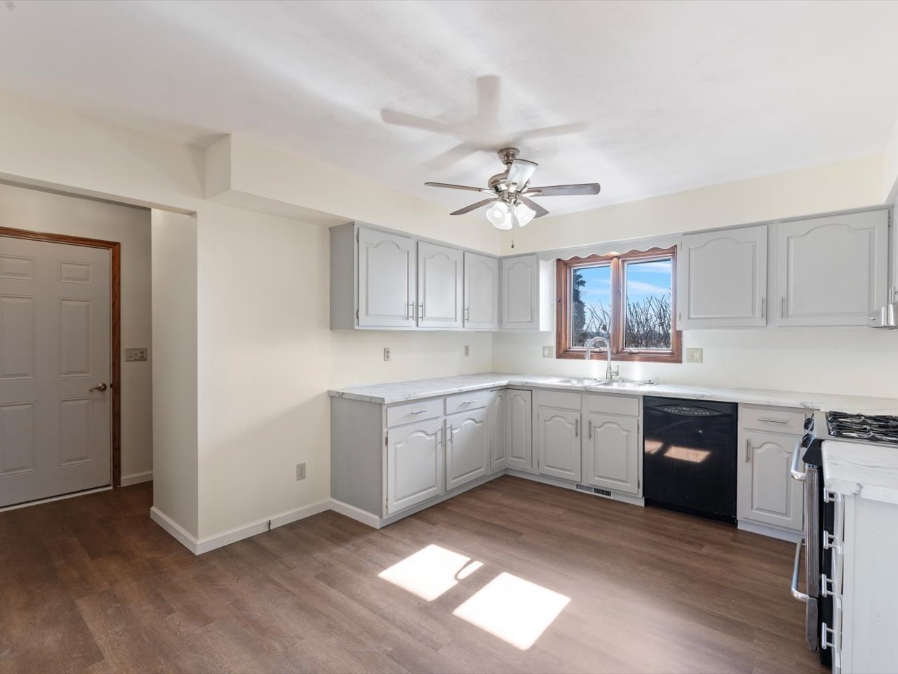 12292 Indian Trail Road Geneseo, IL 61254 - Photo 16 of 64