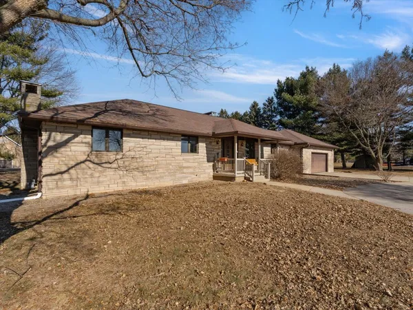 $381,500 | 12292 Indian Trail Road, Geneseo, IL 61254