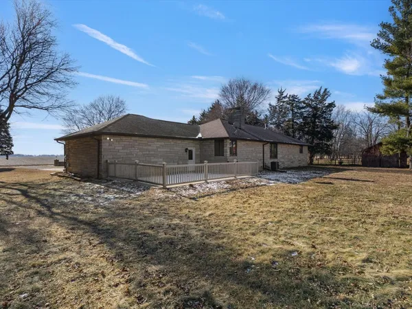 $381,500 | 12292 Indian Trail Road, Geneseo, IL 61254
