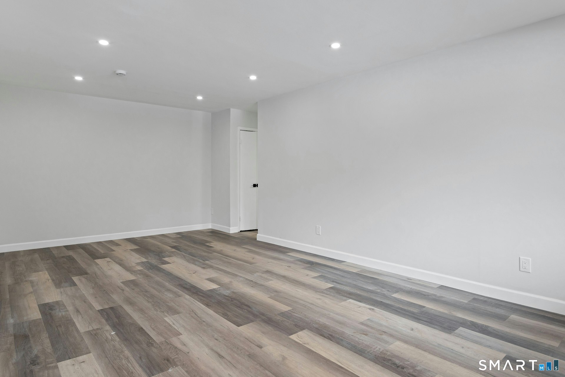 154 Cold Spring Road, Unit 18 Stamford, CT 06905 - Photo 11 of 28 a view of empty room