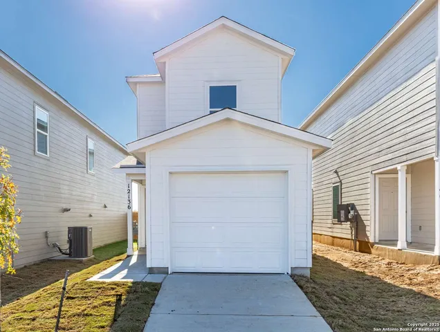 $1,800 | 12136 La Cuchilla San Antonio Tx 78245, San Antonio, TX 78245