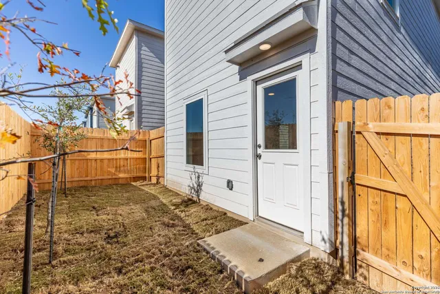 $1,800 | 12136 La Cuchilla San Antonio Tx 78245, San Antonio, TX 78245