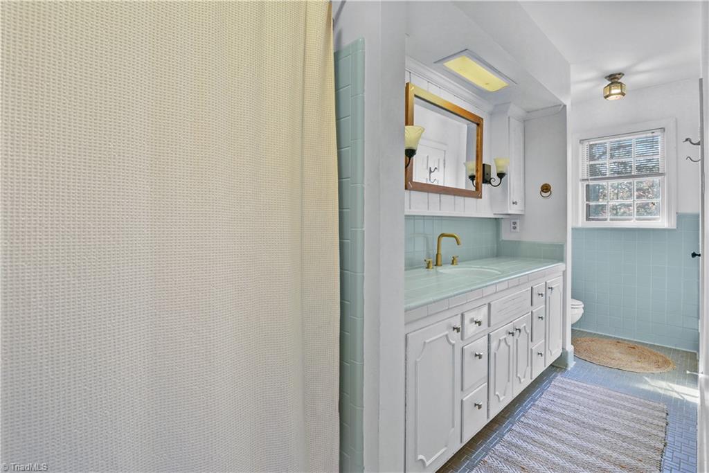 1903 Huntington Road Greensboro, NC 27408 - Photo 22 of 49