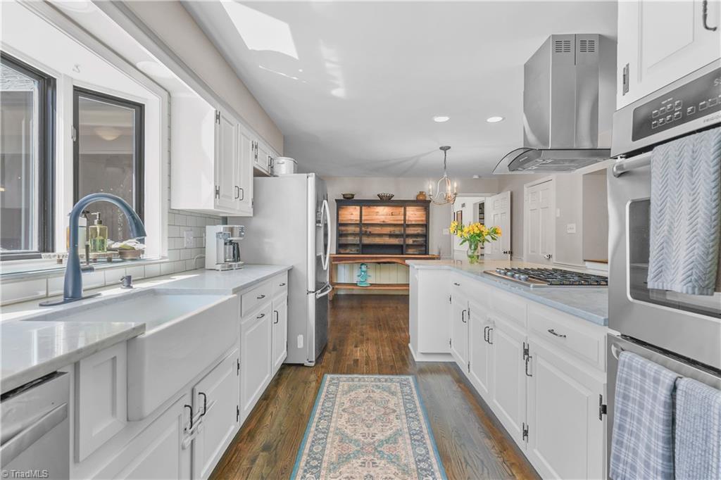 1903 Huntington Road Greensboro, NC 27408 - Photo 10 of 49