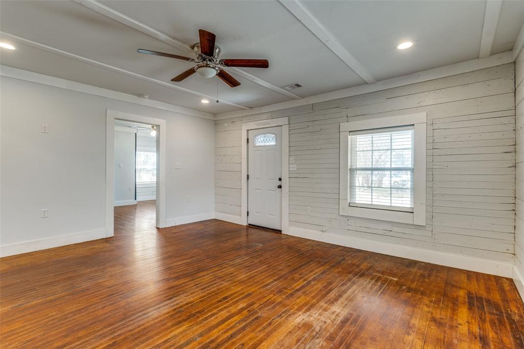 1110 Chestnut Street Bonham, TX 75418 - Photo 5 of 25
