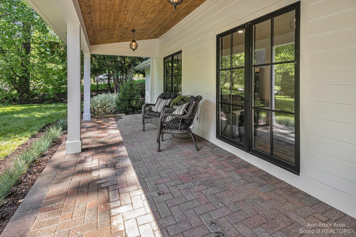 905 Avon Road Ann Arbor, MI 48104 - Photo 3 of 53 Photo 3