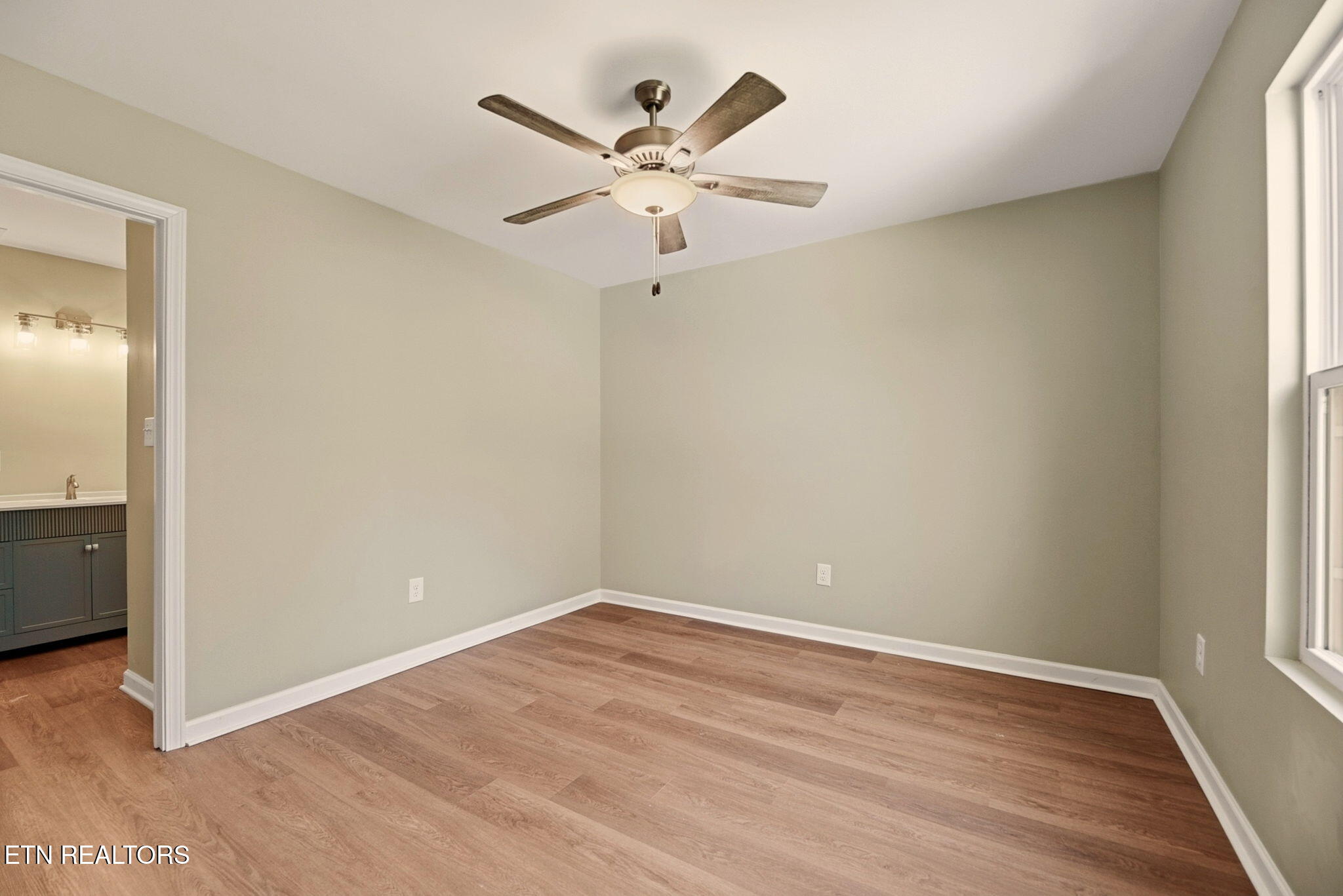 136 California Avenue Oak Ridge, TN 37830 - Photo 13 of 23 14-web-or-mls-Clfrn136 (41)