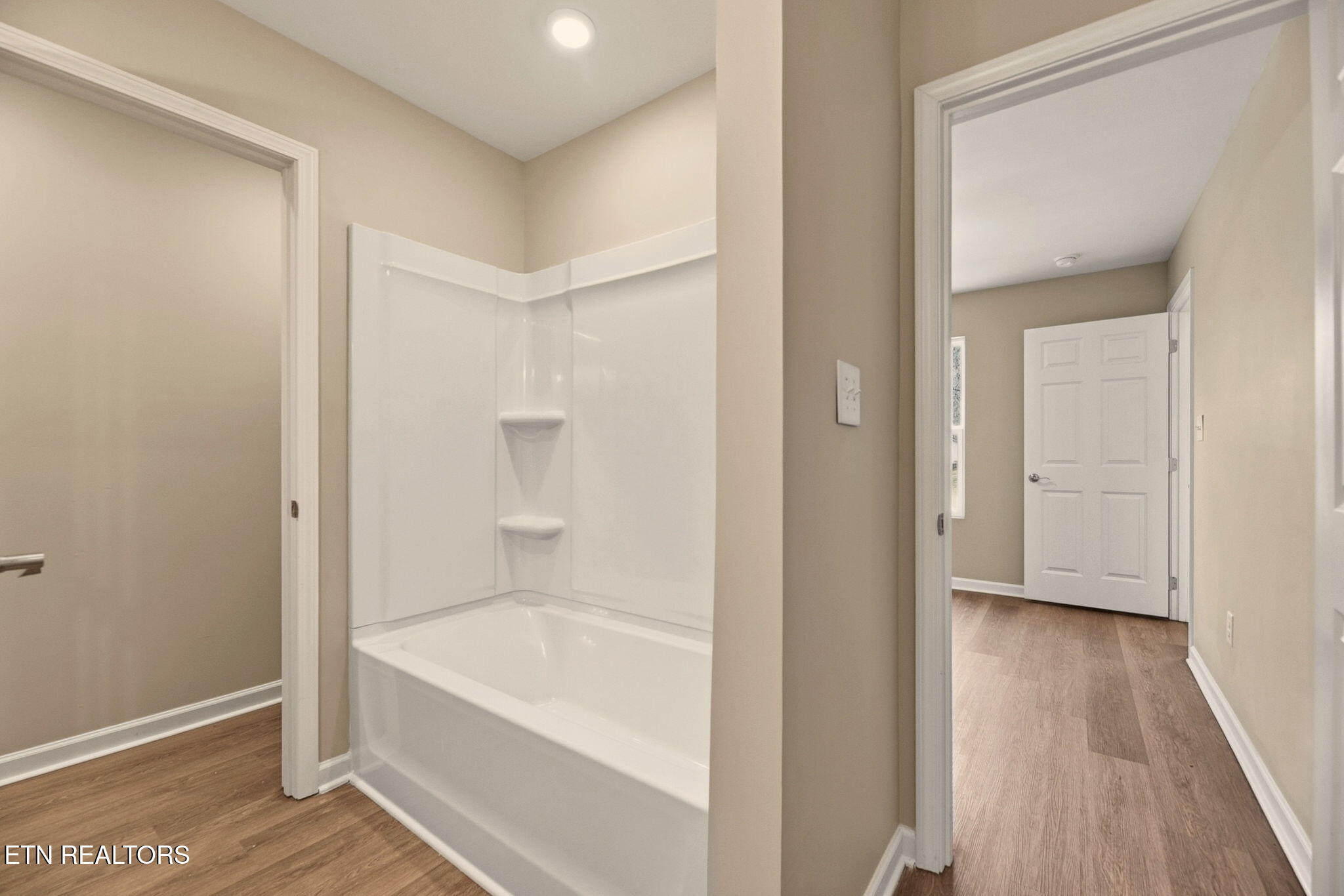 136 California Avenue Oak Ridge, TN 37830 - Photo 16 of 23 17-web-or-mls-Clfrn136 (50)