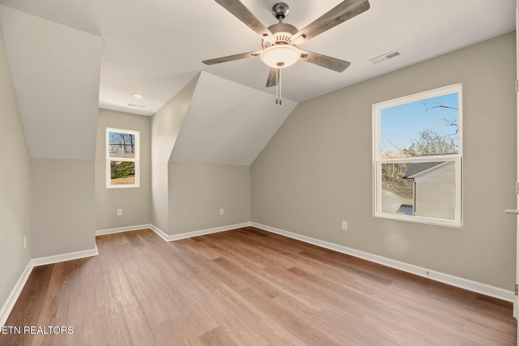 136 California Avenue Oak Ridge, TN 37830 - Photo 17 of 23 18-web-or-mls-Clfrn136 (53)