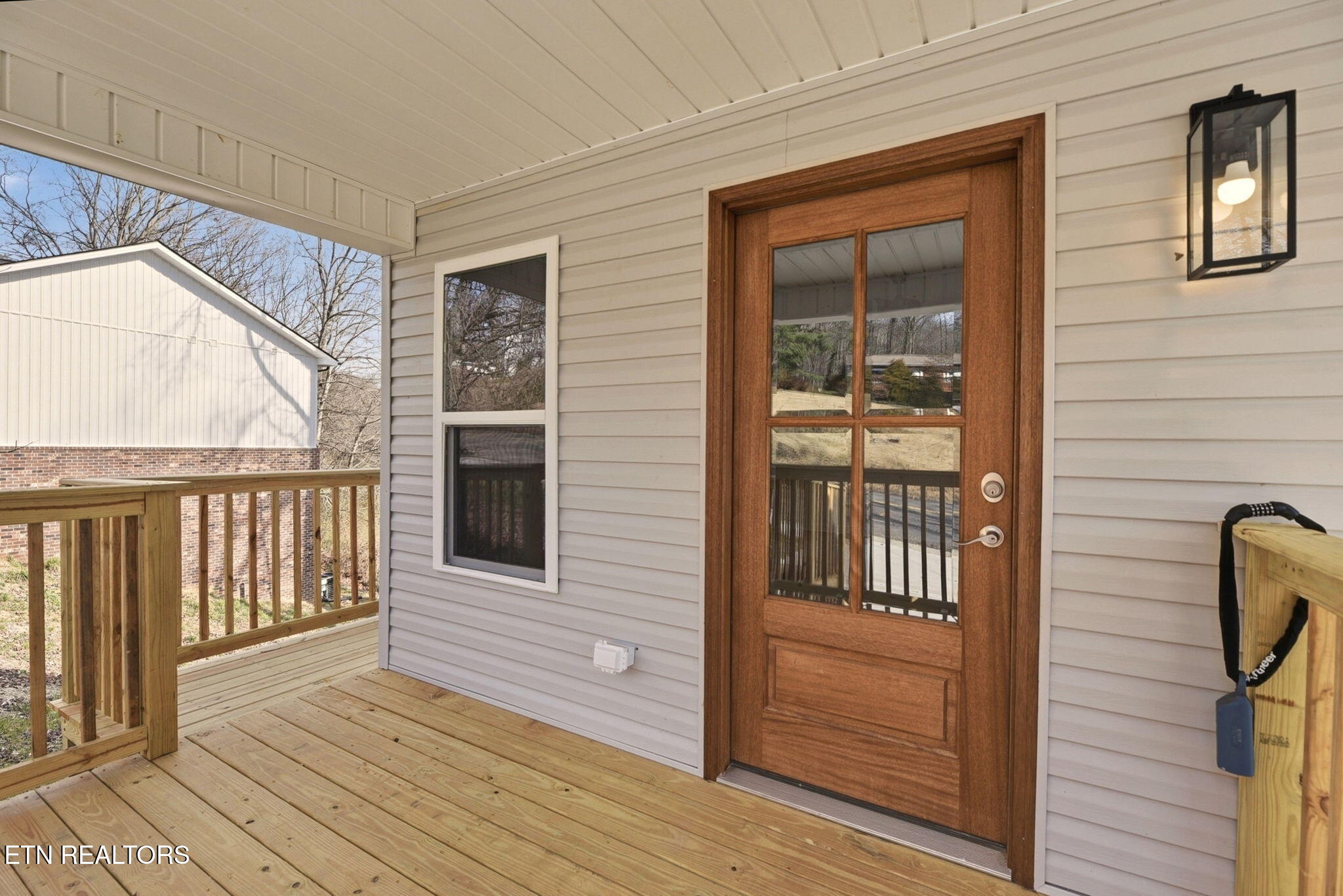 136 California Avenue Oak Ridge, TN 37830 - Photo 4 of 23 4-web-or-mls-Clfrn136 (11)_pt