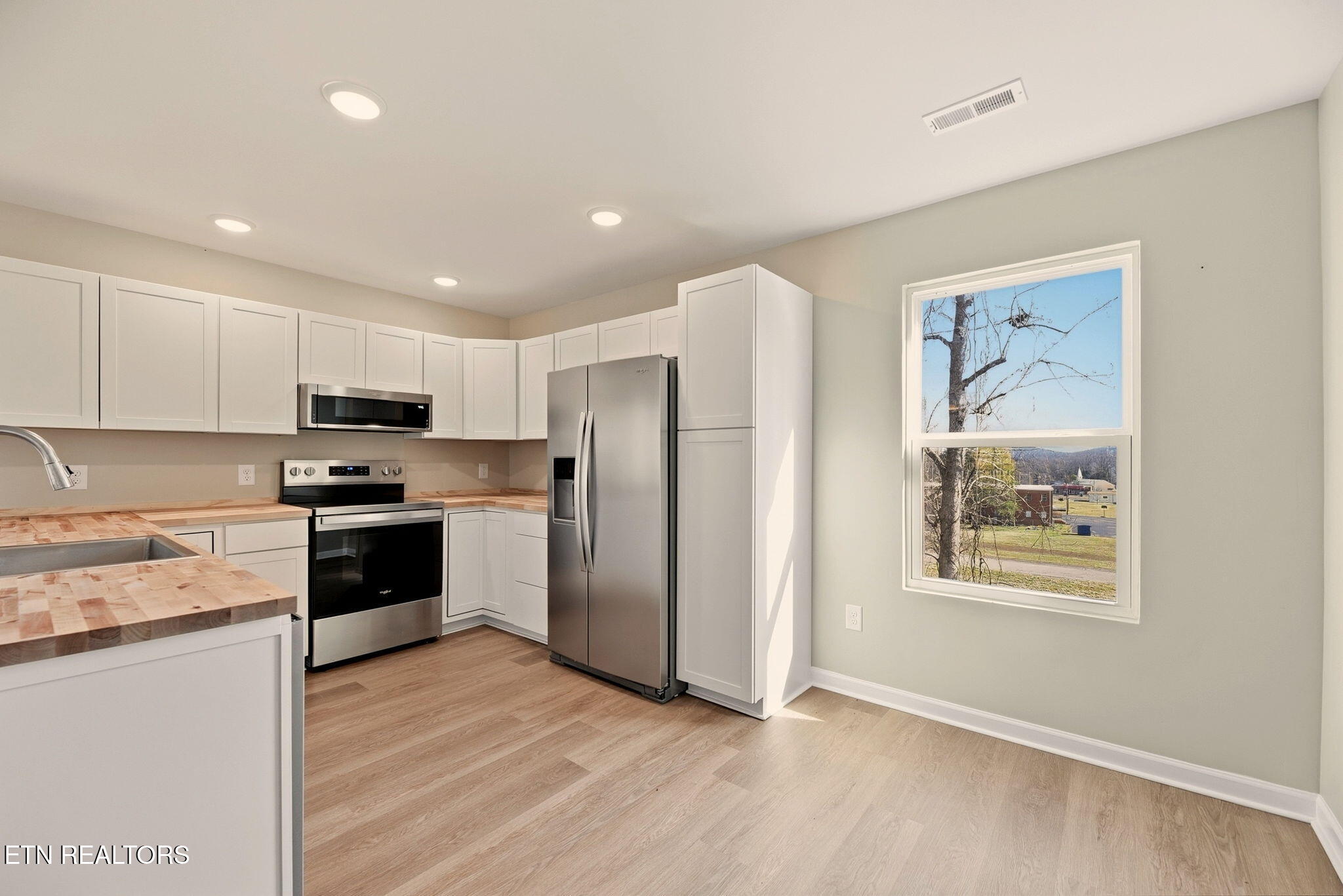 136 California Avenue Oak Ridge, TN 37830 - Photo 8 of 23 9-web-or-mls-Clfrn136 (35)