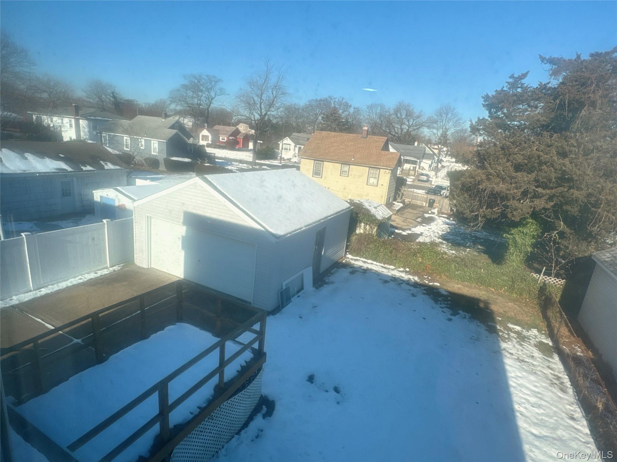 2573 Legion Street Bellmore, NY 11710 - Photo 6 of 13 a view of a terrace with skyline