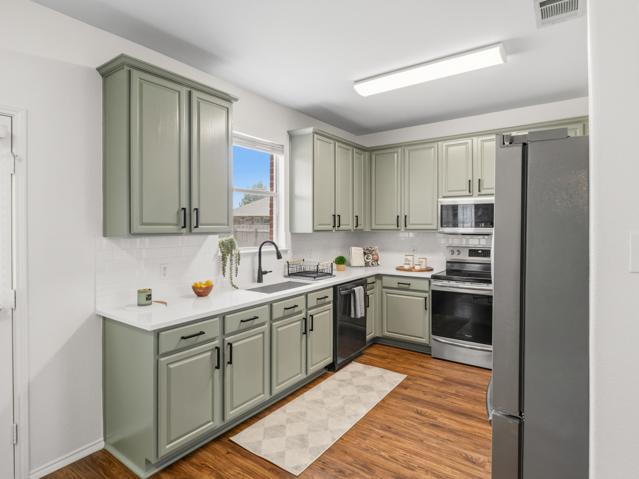 6017 Gaelic Court Austin, TX 78754 - Photo 7 of 34