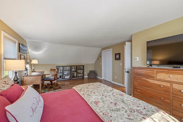 $475,000 | 4 Avalon Place, West Brookfield, MA 01585