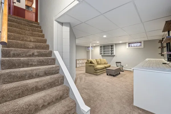 $475,000 | 4 Avalon Place, West Brookfield, MA 01585