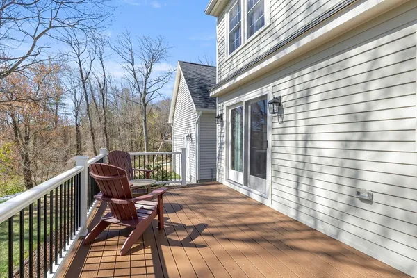 $475,000 | 4 Avalon Place, West Brookfield, MA 01585