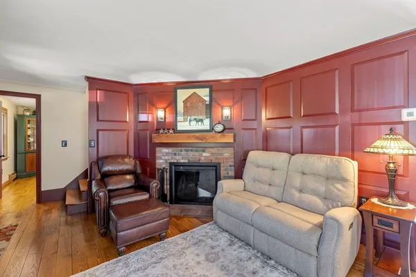 $475,000 | 4 Avalon Place, West Brookfield, MA 01585