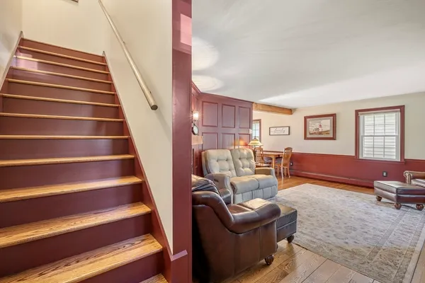 $475,000 | 4 Avalon Place, West Brookfield, MA 01585