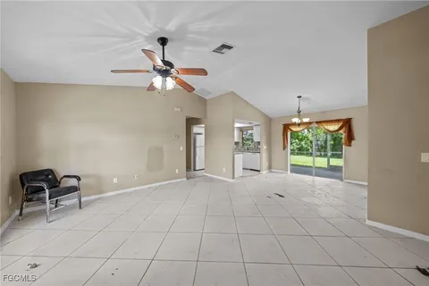 $250,000 | 117 Southeast 10th Terrace, Cape Coral, FL 33990